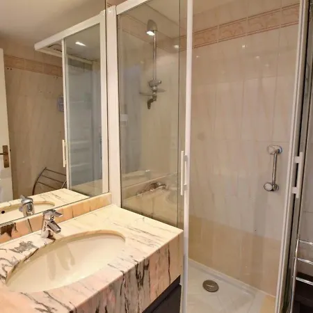 Appartement T3 Lumineux 50m Centre Avec Parking Et Wifi - Fr-1-420-60 *