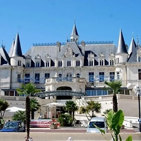 T3 Lumineux 50m Centre Avec Parking Et Wifi - Fr-1-420-60 Appartement *