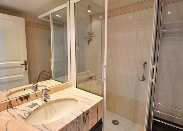 Apartment T3 Lumineux 50m Centre Avec Parking Et Wifi - Fr-1-420-60 *