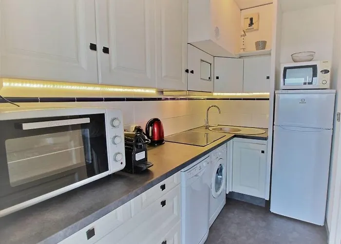 T3 Lumineux 50m Centre Avec Parking Et Wifi - Fr-1-420-60 Apartment *